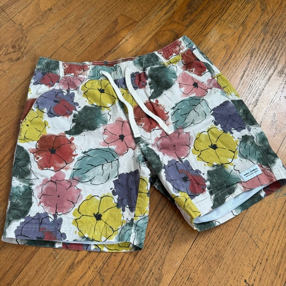 Banks Journal Floral Shorts 32 - Picture 1 of 3